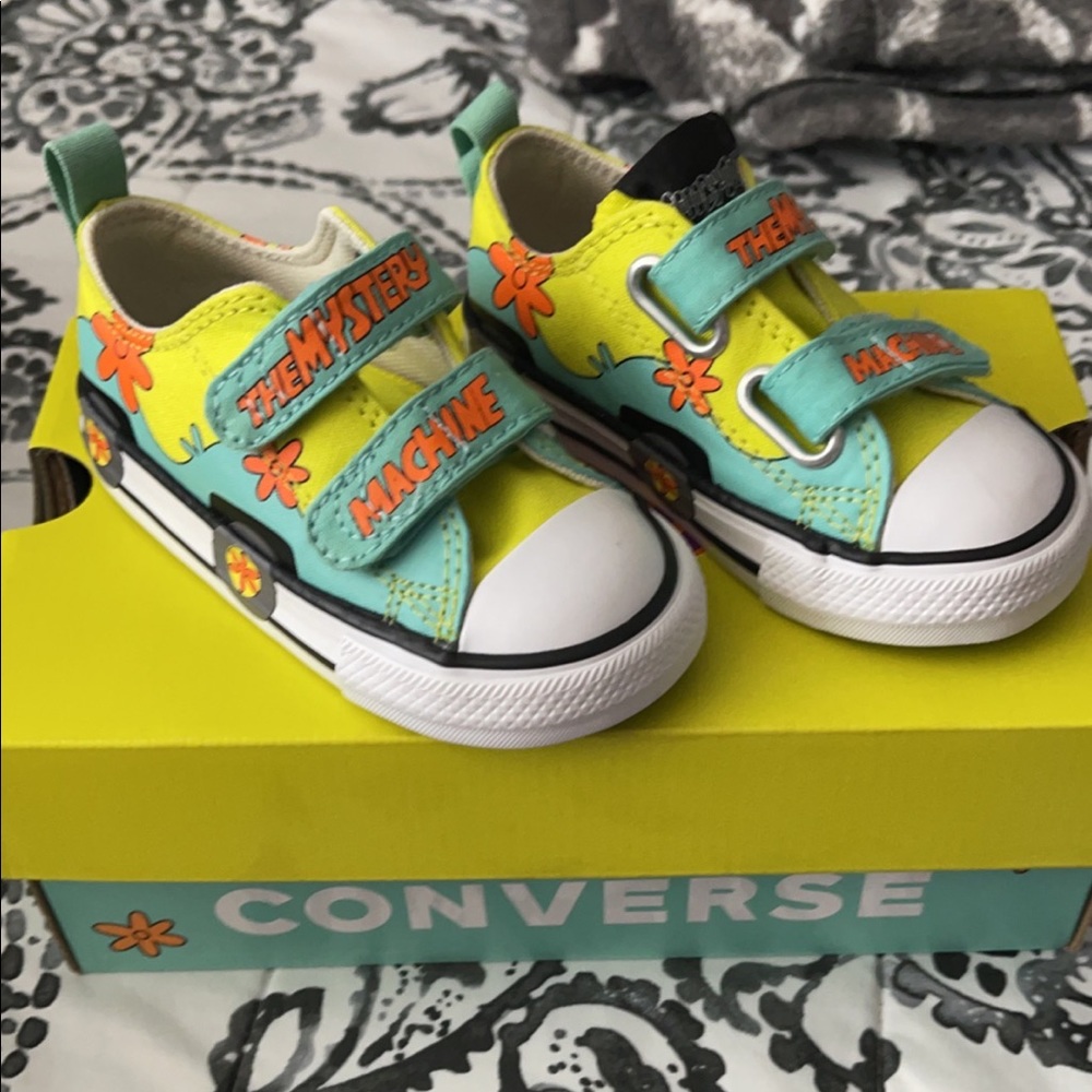 Converse - Picture 3 of 6